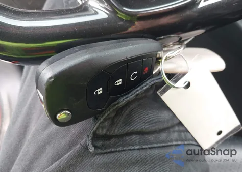 2024 Chevrolet Trax Fwd 1Rs z USA, uszkodzony, nr VIN KL77LGE23RC145177